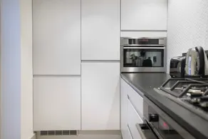 1 Bedroom Flat In Kensington - Image 2