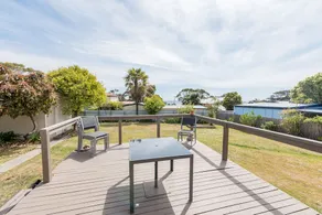 Elanora - Image 2