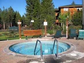 Large 5br Renovated Tahoe Donner 5 Bedroom Home - Image 2