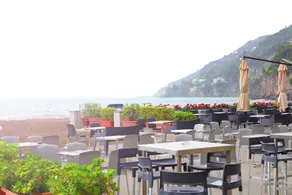 Seaside House - Image 2