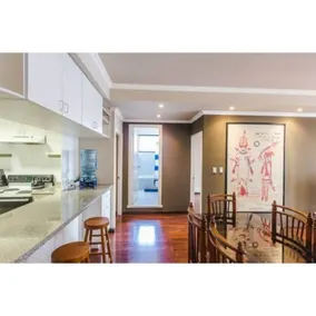 Alluring 2 Bedroom Apartment Zona 14 - Image 5