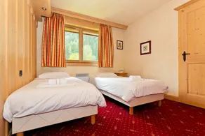 APARTMENT LONGVIEW - Central Chamonix - Sleeps 8 - Image 3