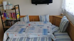 The Beach Hut Home From Home in Leysdown on Sea - Image 4