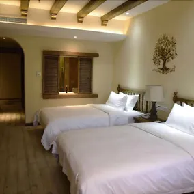 Morning Glow Hotel (Zhaoqing Qixingyan Xinghu Scenic Area Branch) - Image 3