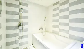 Hyu Hotel - Image 4