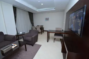 High End Gardens Aparthotel - Image 3