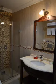 Divalis Hotel - Image 5