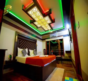 India Vacationz Houseboat - Image 3
