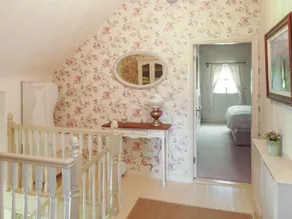 Brookwood Cottage - Image 4