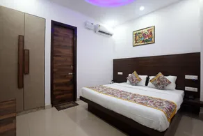 Capital O 86466 Hotel Pearl Grand - Image 2