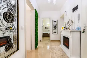 Luxury Apartment Avantgarden 3 - Image 2