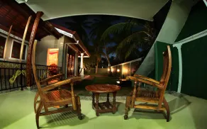 Airport Square Villa - Image 3