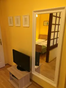 Club Apartments & Rooms - Image 2