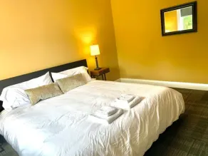 Professional Three Bedroom Condo Suite - Image 5