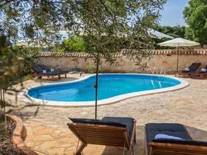 Renovated Holiday Home With Private Pool at 5 km From the Resort of Porec and Beach - Image 2