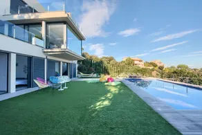 6 bedroom villa with sea views & pool in Sa Riera, Begur (H34) - Image 5
