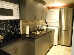 Newly Designed 1BR Condo - Image 5