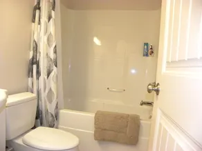Hillcrest Avenue Bed & Breakfast - Image 3