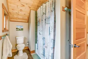 Sequim Chalet - Image 5