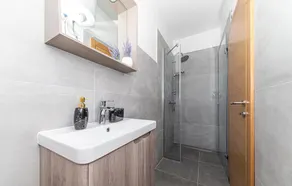 Beautiful Home in Ugljane With Outdoor Swimming Pool, Wifi and 5 Bedrooms - Image 3