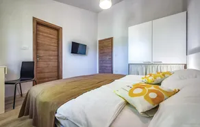 Awesome Home in Kunj With Wifi and 3 Bedrooms - Image 4