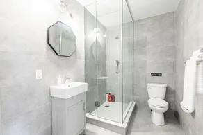 1BR Boutique Apt - Within DT Hamilton - Image 5