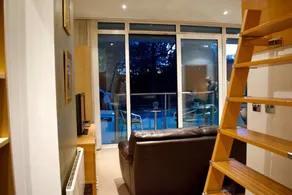 Minimal Studio With Views Over Battersea Park - Image 5