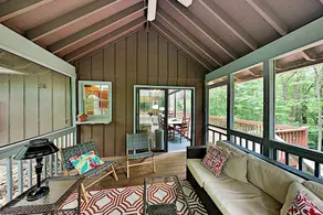 3br W/ 2 Decks & Sunroom 3 Bedroom Cottage - Image 3