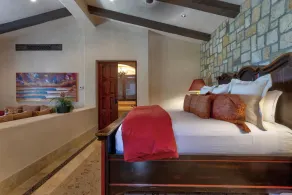 Casa de la Familia 7 Bedroom Contemporary Hacienda Style at Discounted Rate! - Image 2