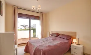 2 Bedrooms Apartment with Garden View - Image 5