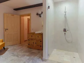 Luxurious Villa in Tyrol Near the Lake - Image 4