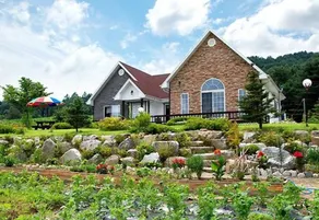 Gapyeong Pine Hill Pension - Image 2