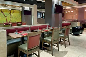 Holiday Inn Secaucus Meadowlands - Image 4