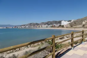 Ático soleado con vistas al mar - Image 2