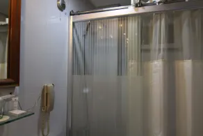 Wellcome Hotel - Image 5