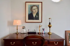 Characterful and Stylish 3 Bedroom Home In Green Point - Image 3
