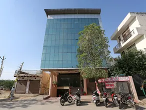 OYO 8536 Azad Sqaure - Image 3