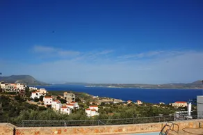 Elicriso Villa - Image 3