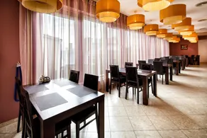 City Hotel Teater - Image 2
