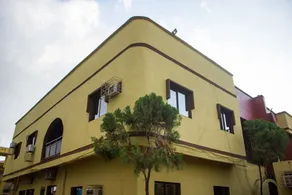 Peace Hotel - Image 3