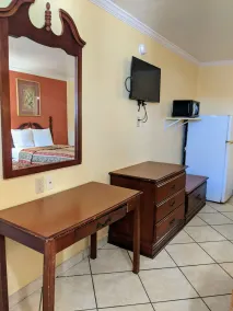 Lake Houmas Inn - Image 4