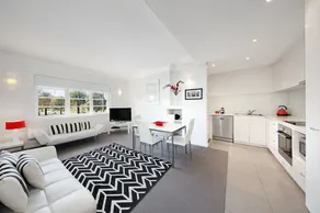 Albert Park Apartments - Image 2