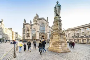 Central Home Off Royal Mile - Image 3