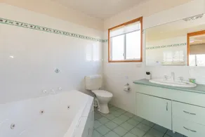 Ulladulla Headland Holiday Park - Image 5