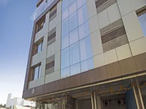 Hotel Netra Sai by OYO Rooms - Image 3