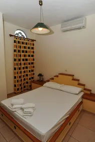 Sirines Hotel - Image 2