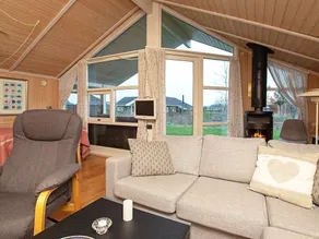 Charming Holiday Home in Jægerspris With Sauna - Image 2