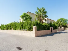 Modern Villa in Murcia With Swimming Pool - Image 5