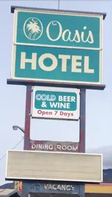 Oasis Hotel - Image 4