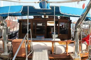 Ide Yacht Hotel - Image 5